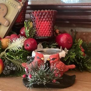 Red Bird Frosted Cupcake Christmas Candleholder